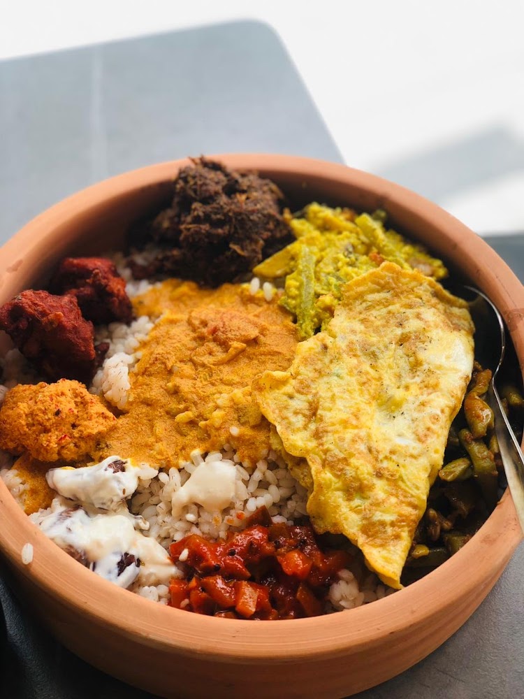 Restaurant ambiance 2