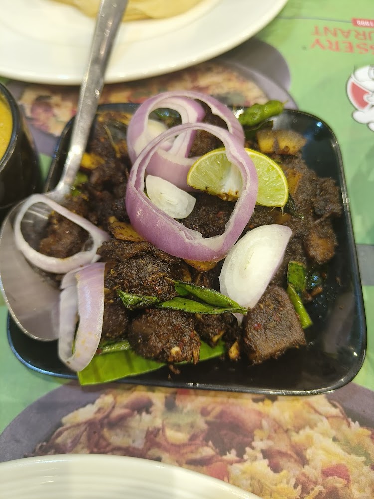 Restaurant ambiance 3